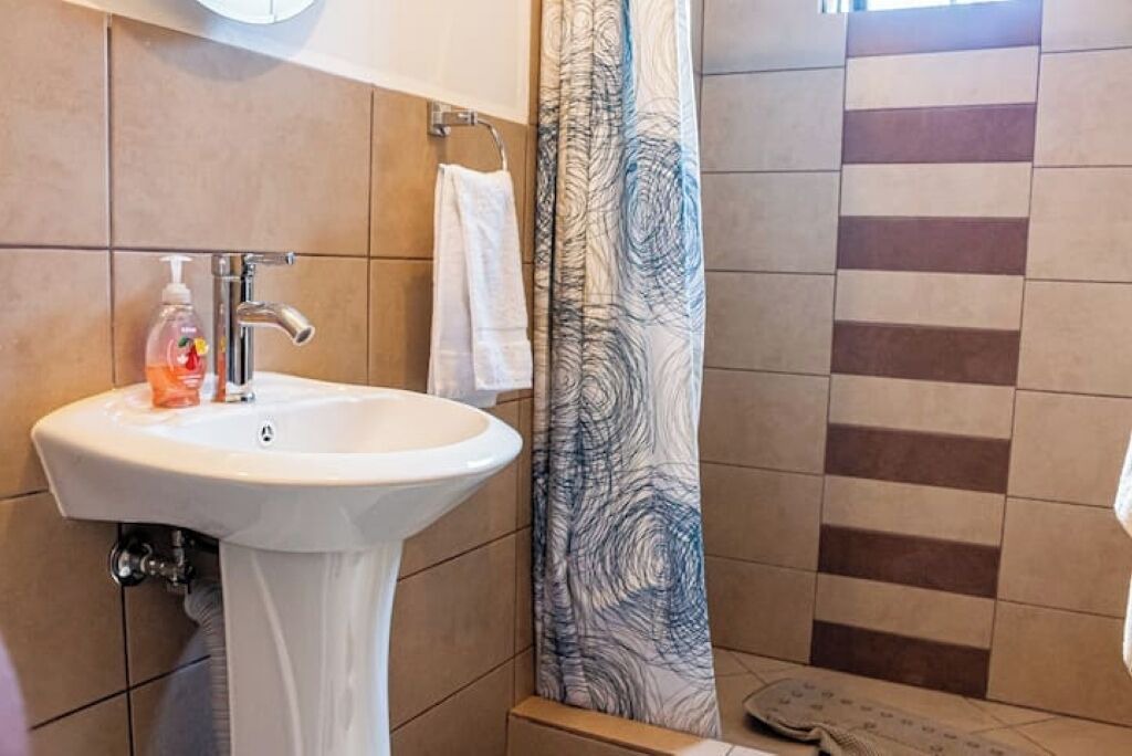 Photo of Bathroom in Alotenango