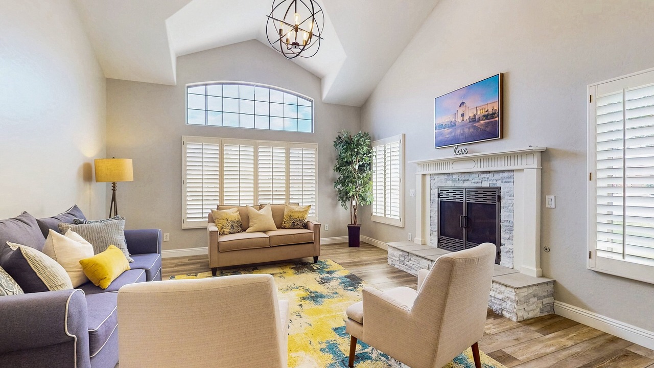 Photo of Livingroom in Coronado Ranch