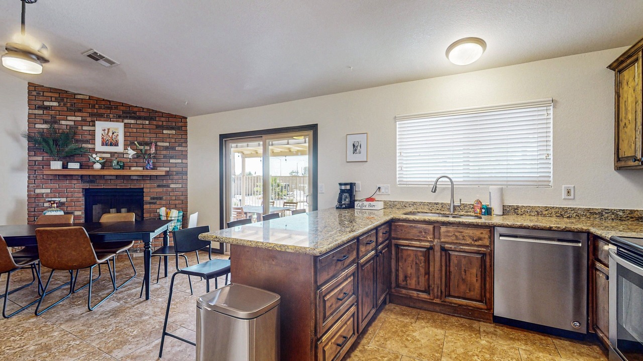 Photo of Kitchen in Alta Mesa Community Association