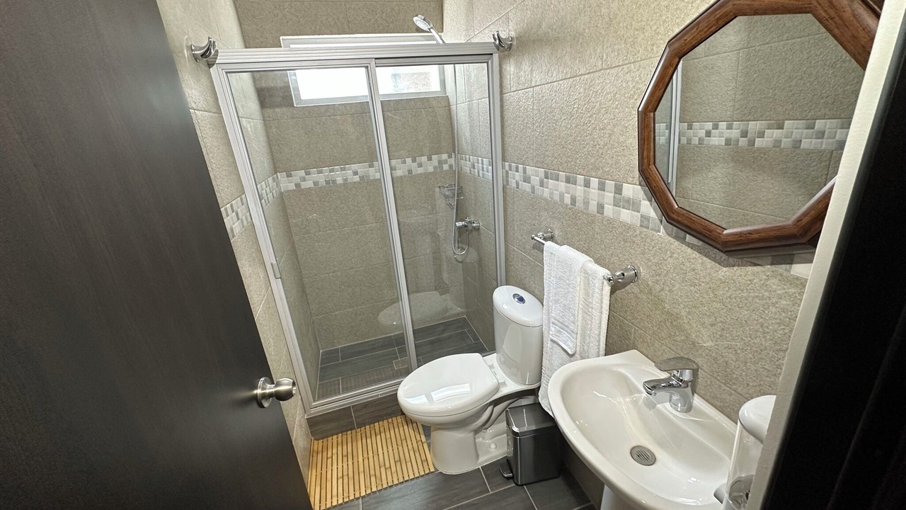 Photo of Bathroom in Zona 10
