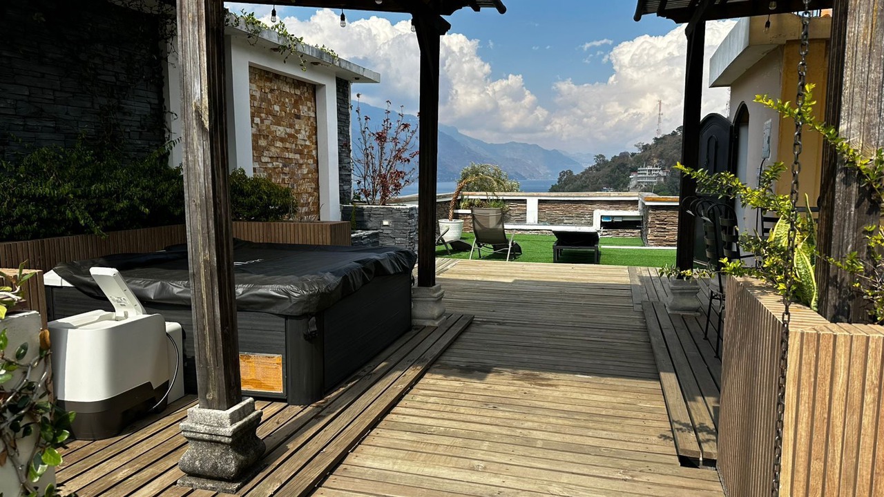 Photo of Patio Balcony in San Juan La Laguna