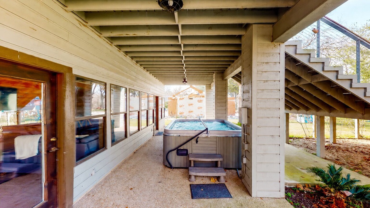 Photo of Outdoor in McQueeney