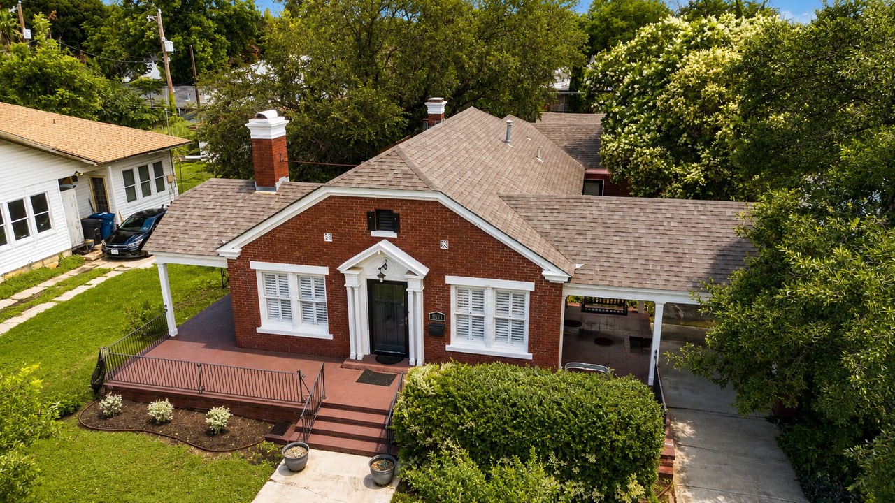 Photo of Outdoor in Woodlawn Lake