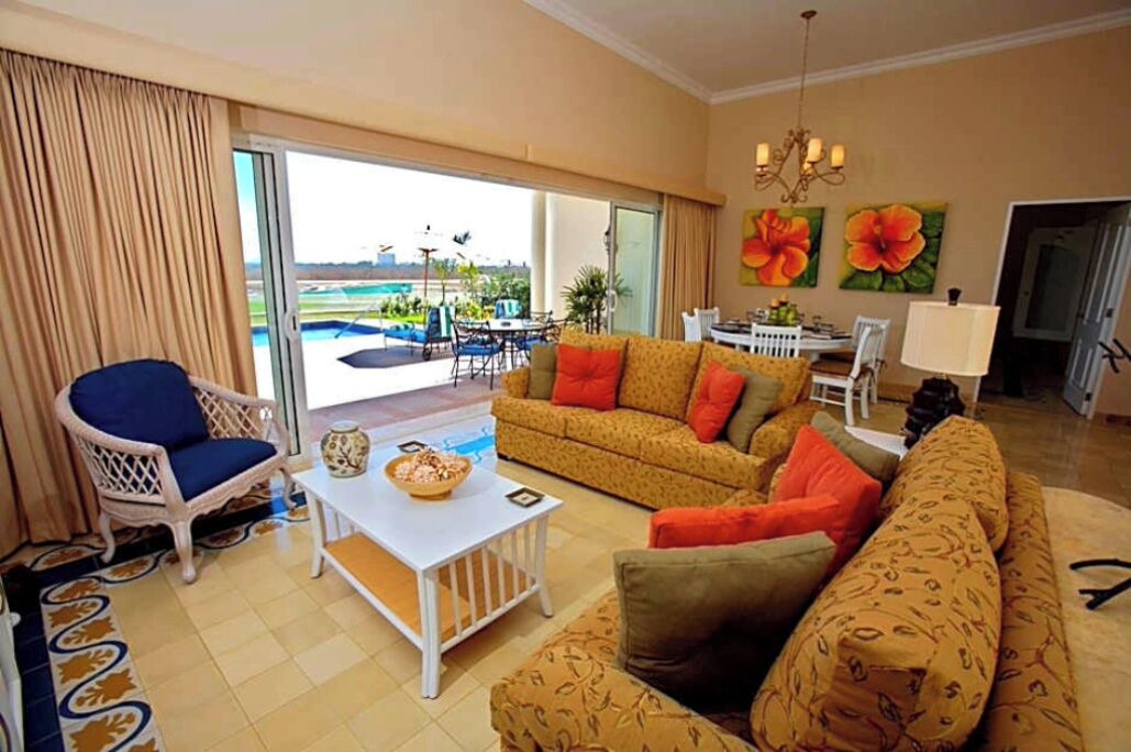 Photo of Livingroom in Cerritos