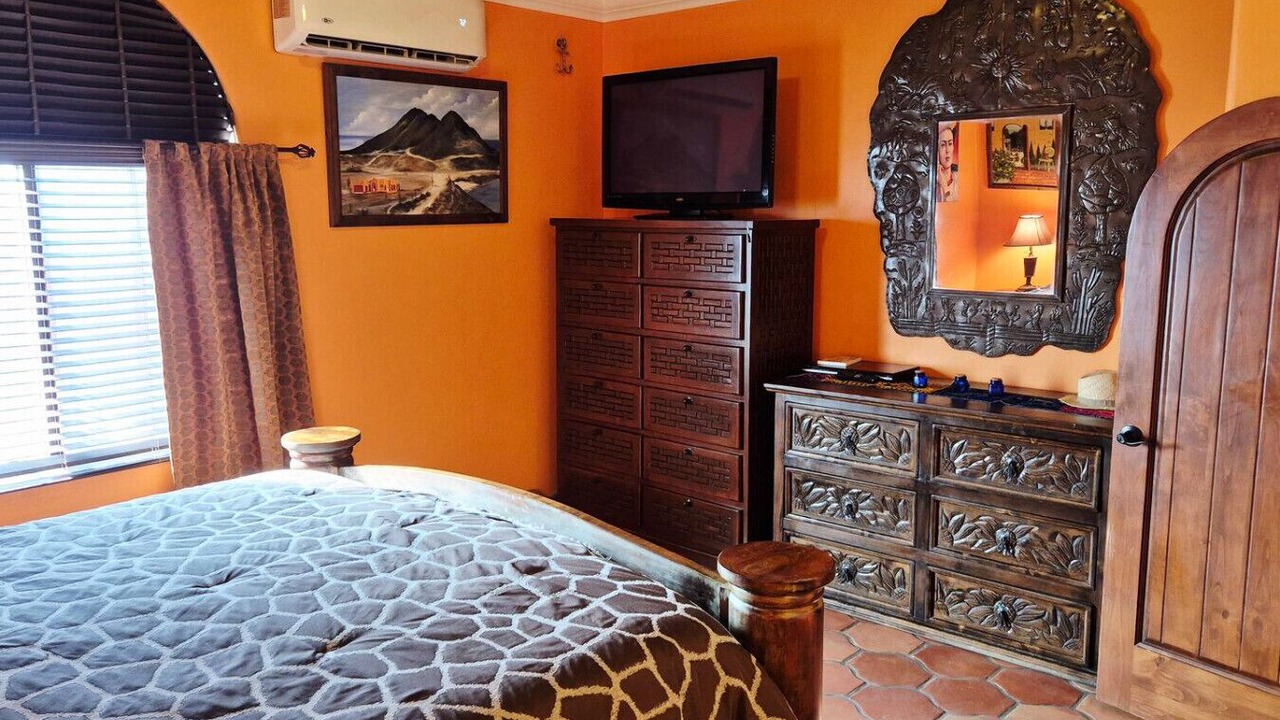 Photo of Bedroom in Laguna Shores