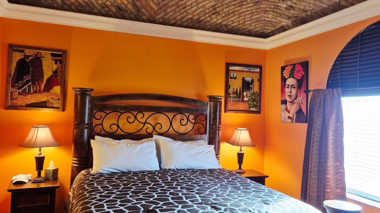 Photo of Bedroom in Laguna Shores
