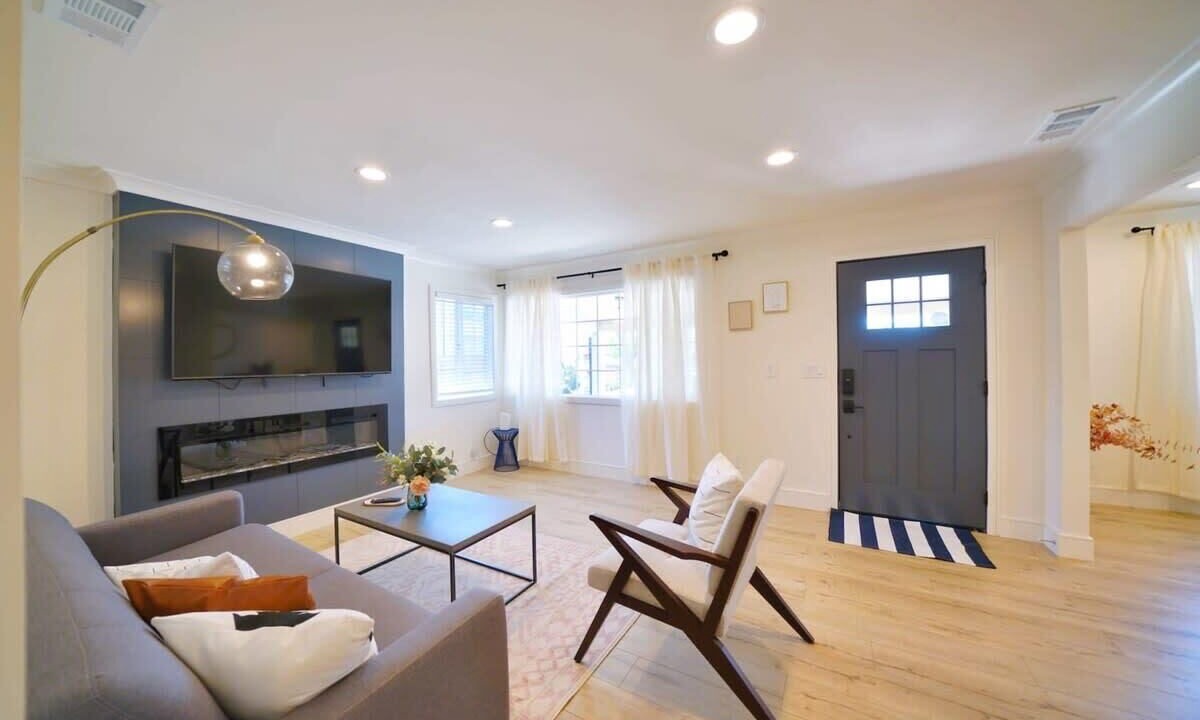 Photo of Livingroom in Redwood City