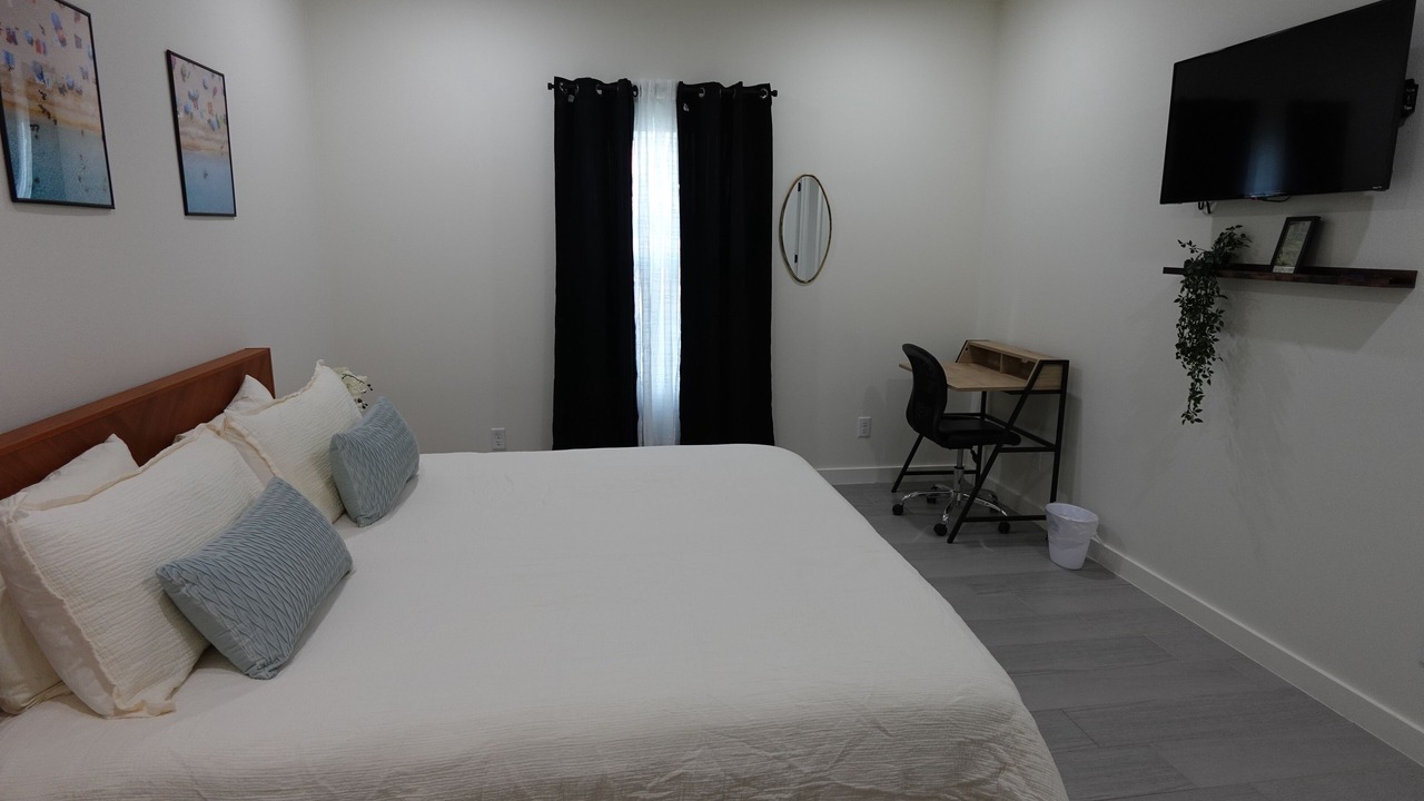 Photo of Bedroom in Laguna Heights