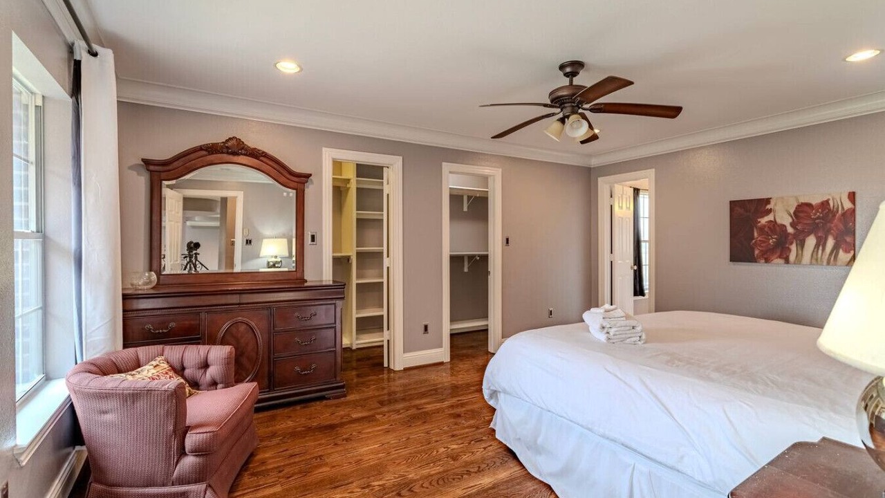 Photo of Bedroom in Iowa Colony