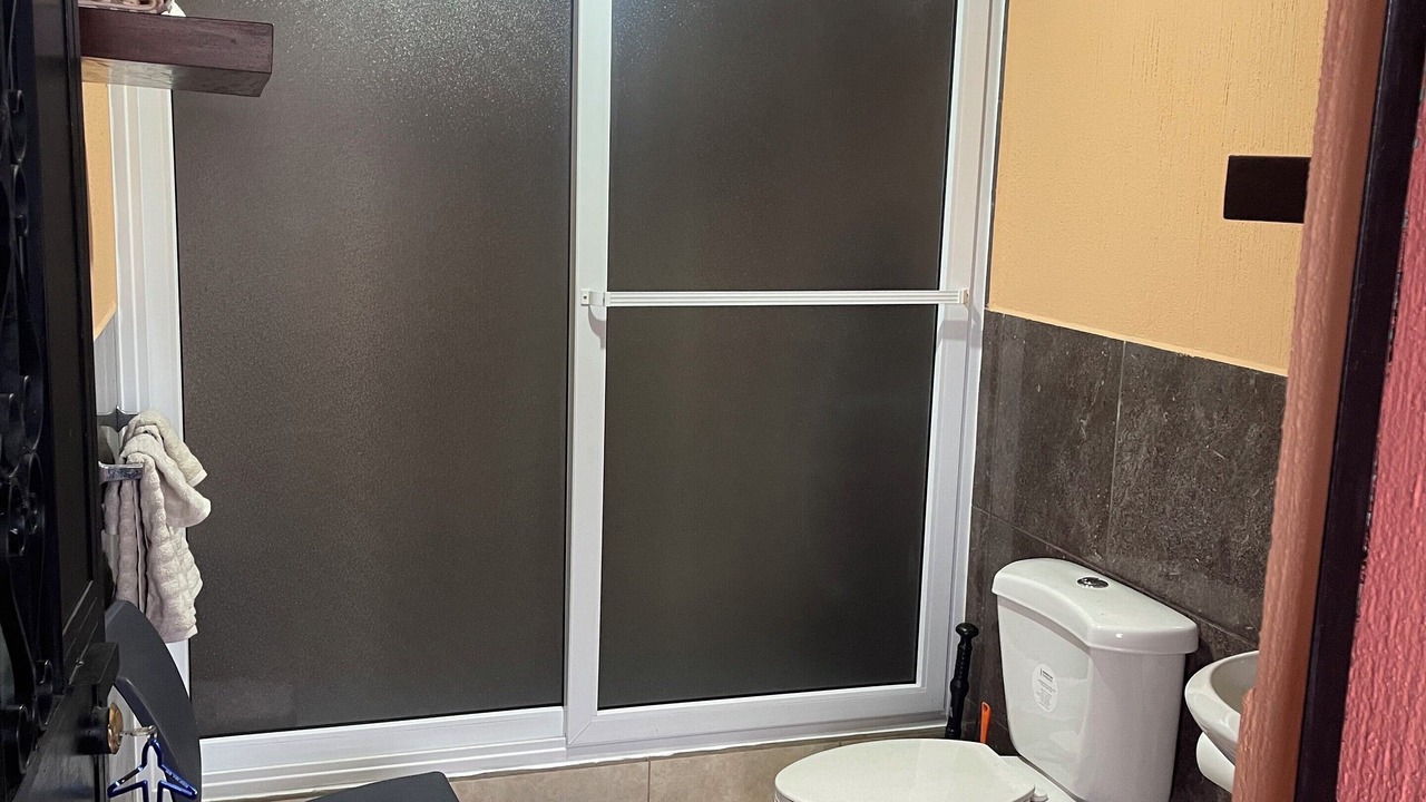 Photo of Bathroom in Zona 12