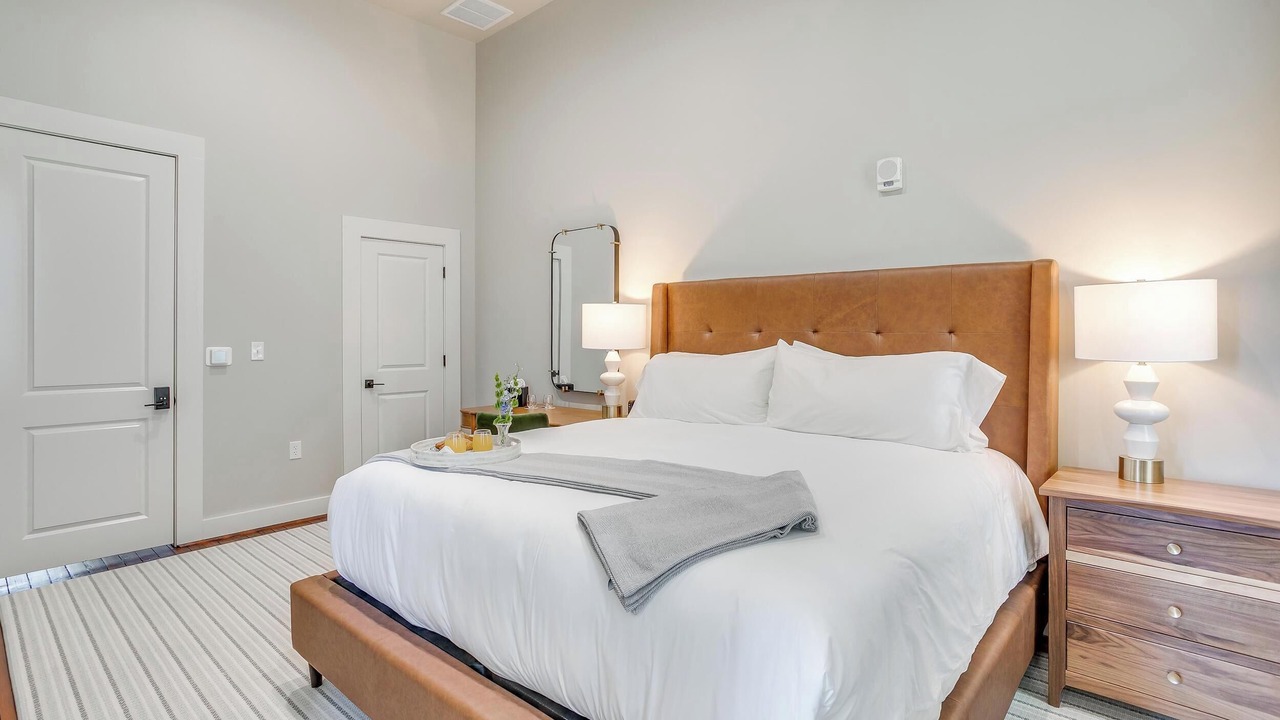 Photo of Bedroom in Granbury