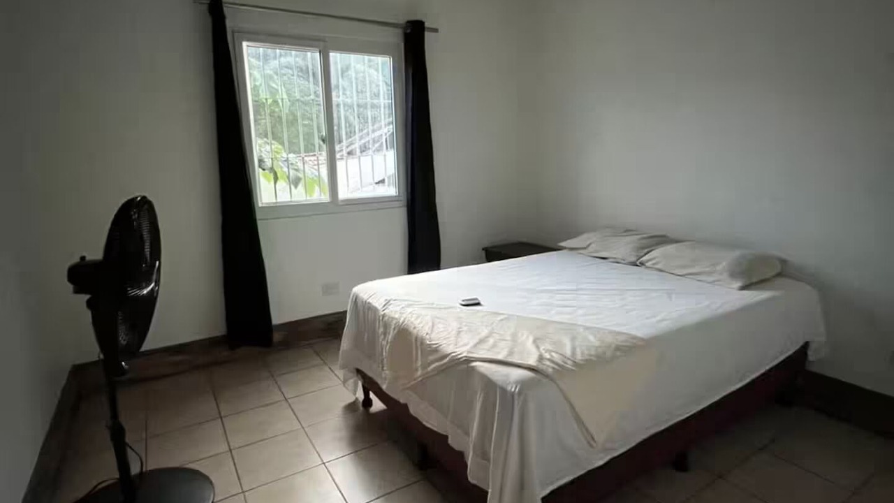 Photo of Bedroom in Flores