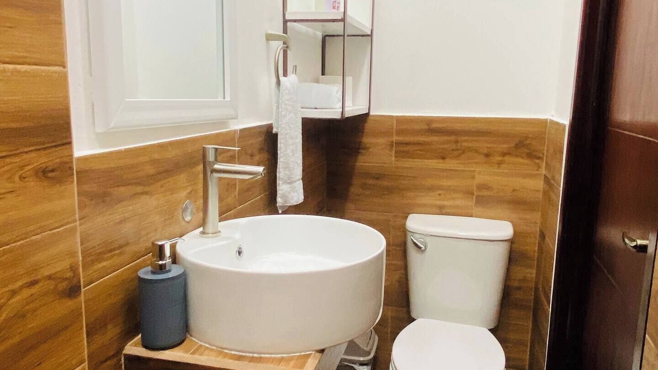 Photo of Bathroom in Flores
