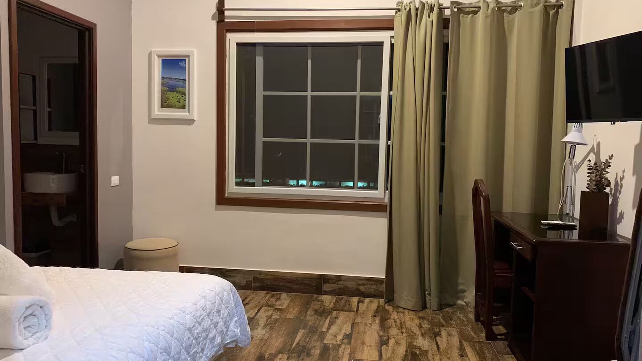 Photo of Bedroom in Flores