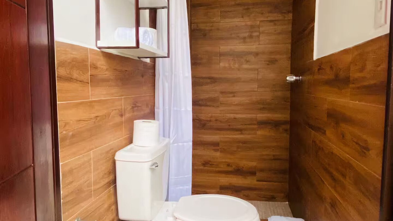 Photo of Bathroom in Flores