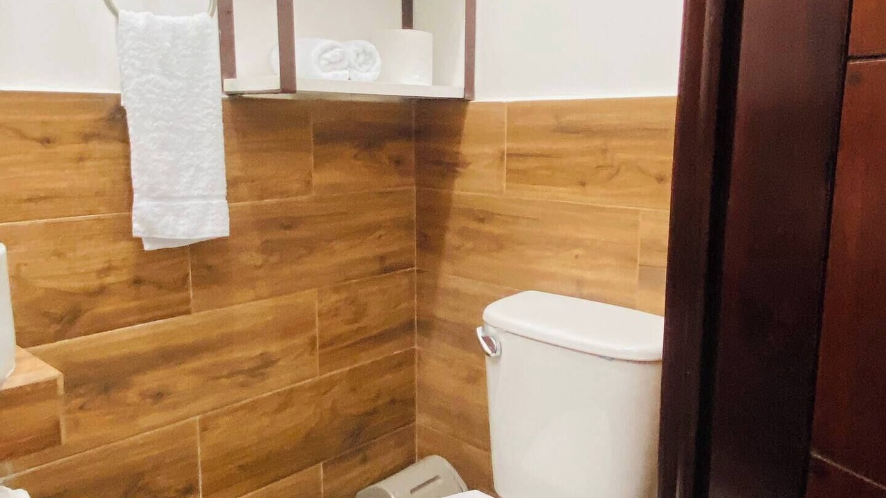 Photo of Bathroom in Flores
