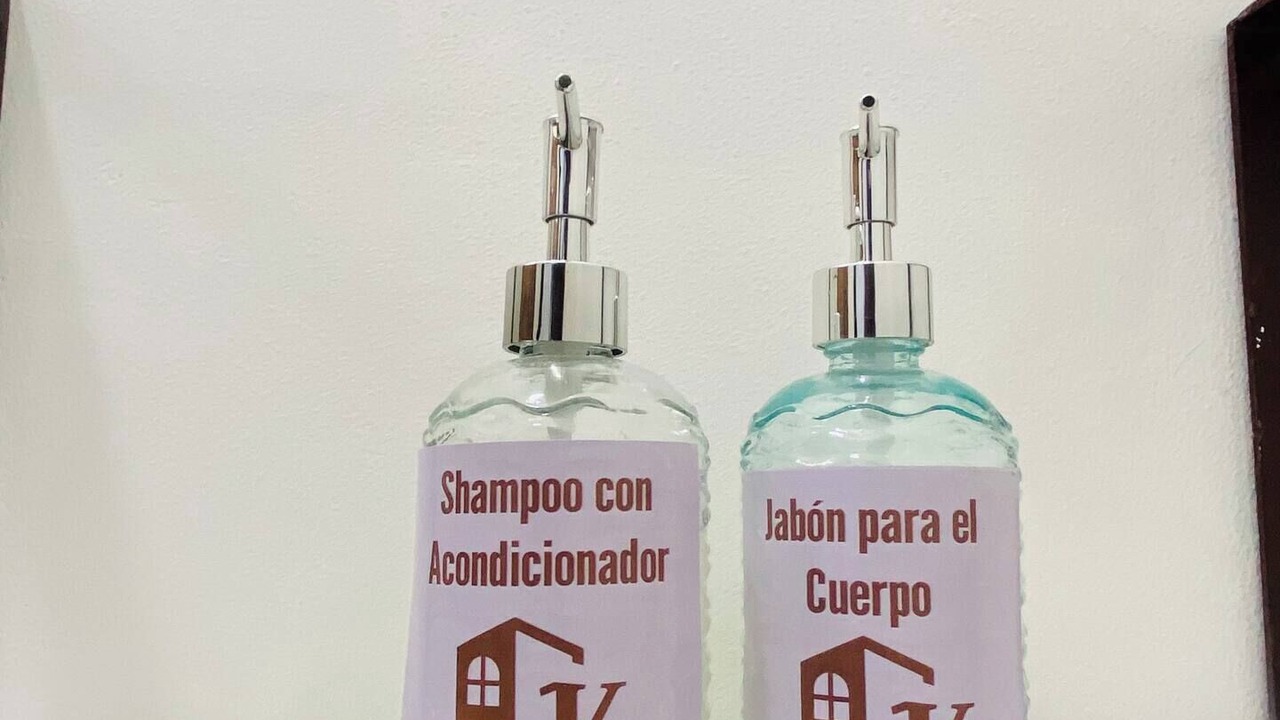 Photo of Bathroom in Flores