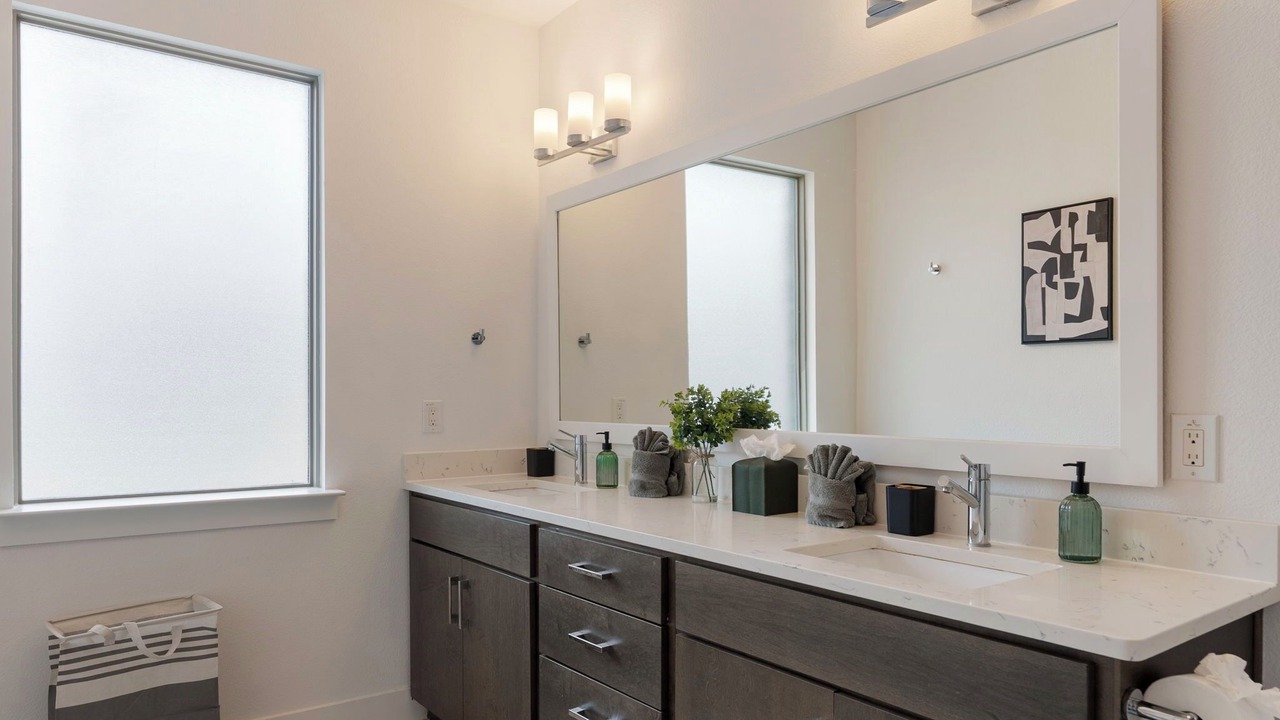 Photo of Bathroom in Oak Lawn
