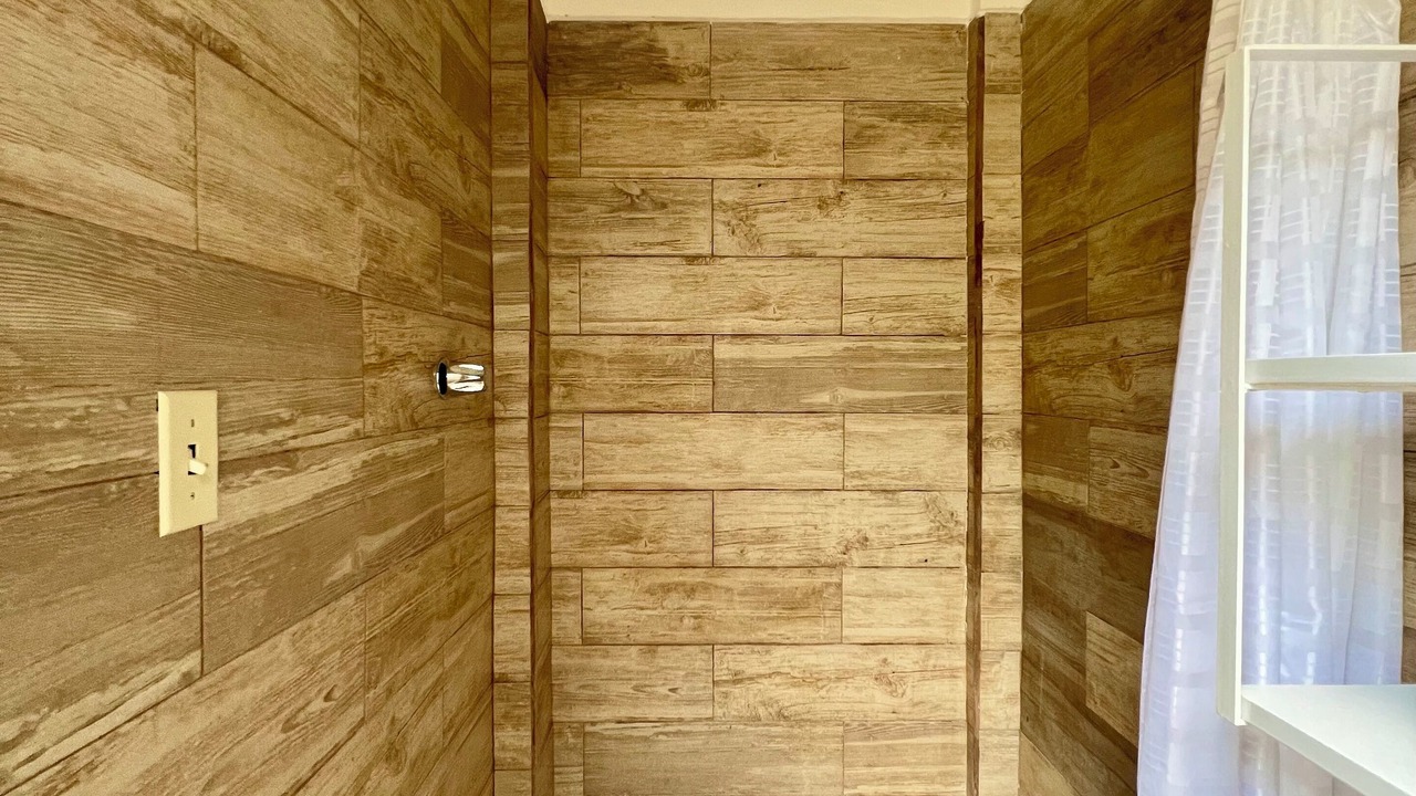 Photo of Bathroom in Flores