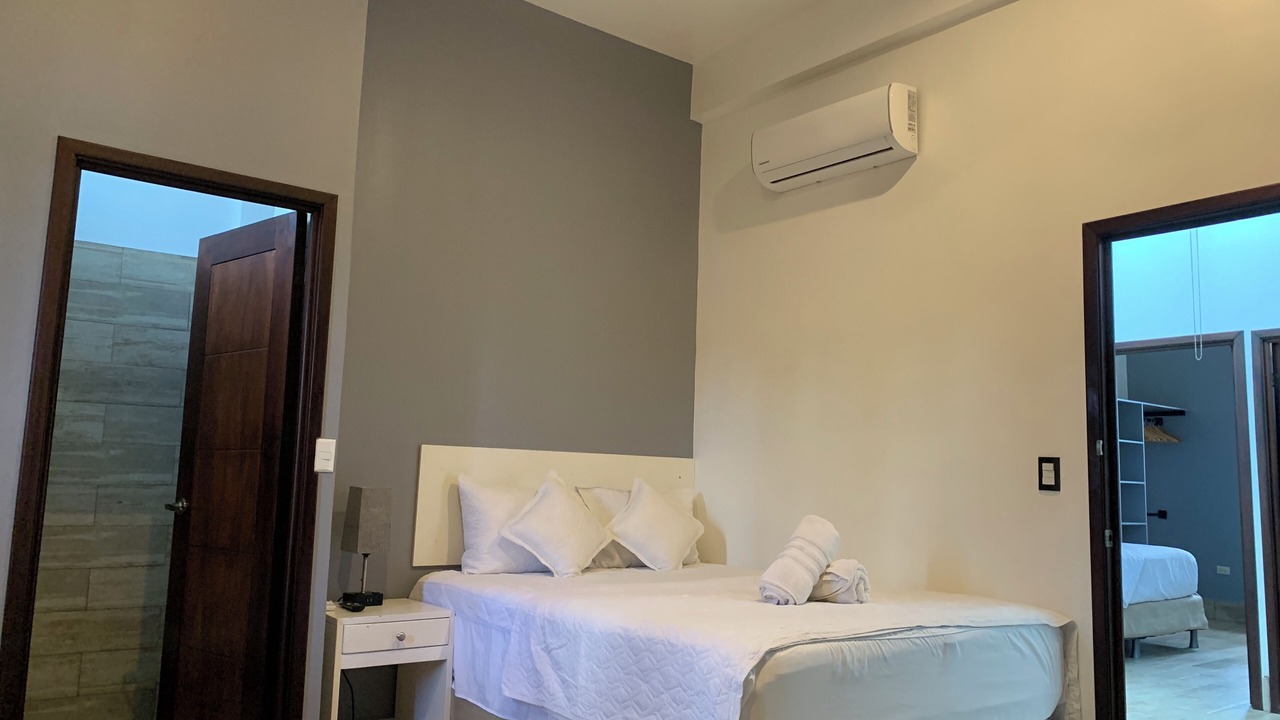 Photo of Bedroom in Flores