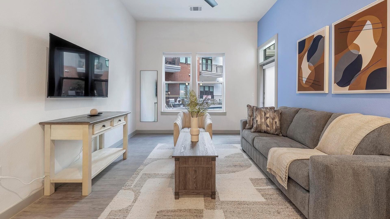 Photo of Livingroom in MLK