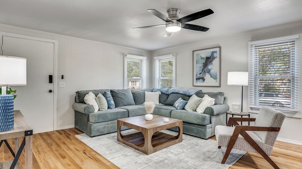Photo of Livingroom in Granbury
