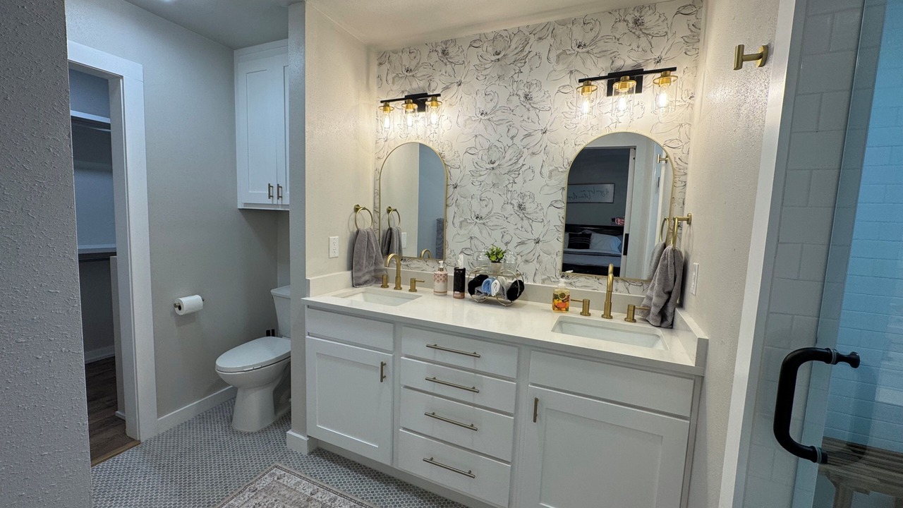 Photo of Bathroom in McAlester