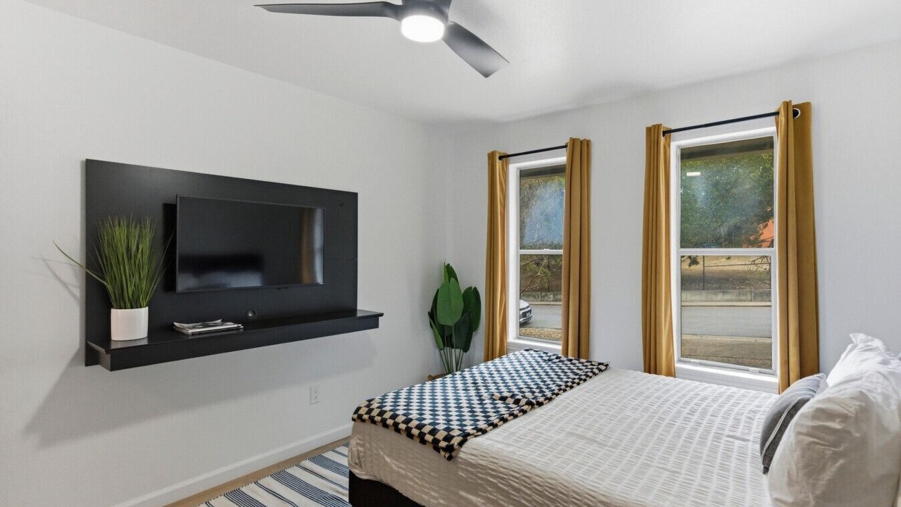 Photo of Bedroom in Barton Hills