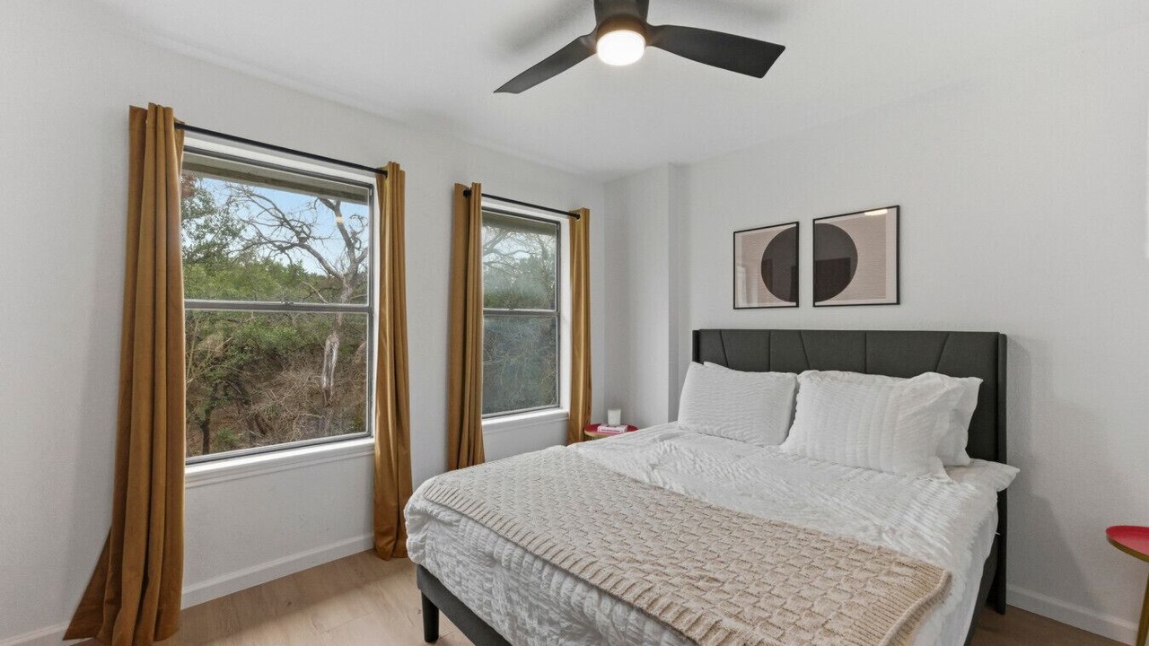 Photo of Bedroom in Barton Hills