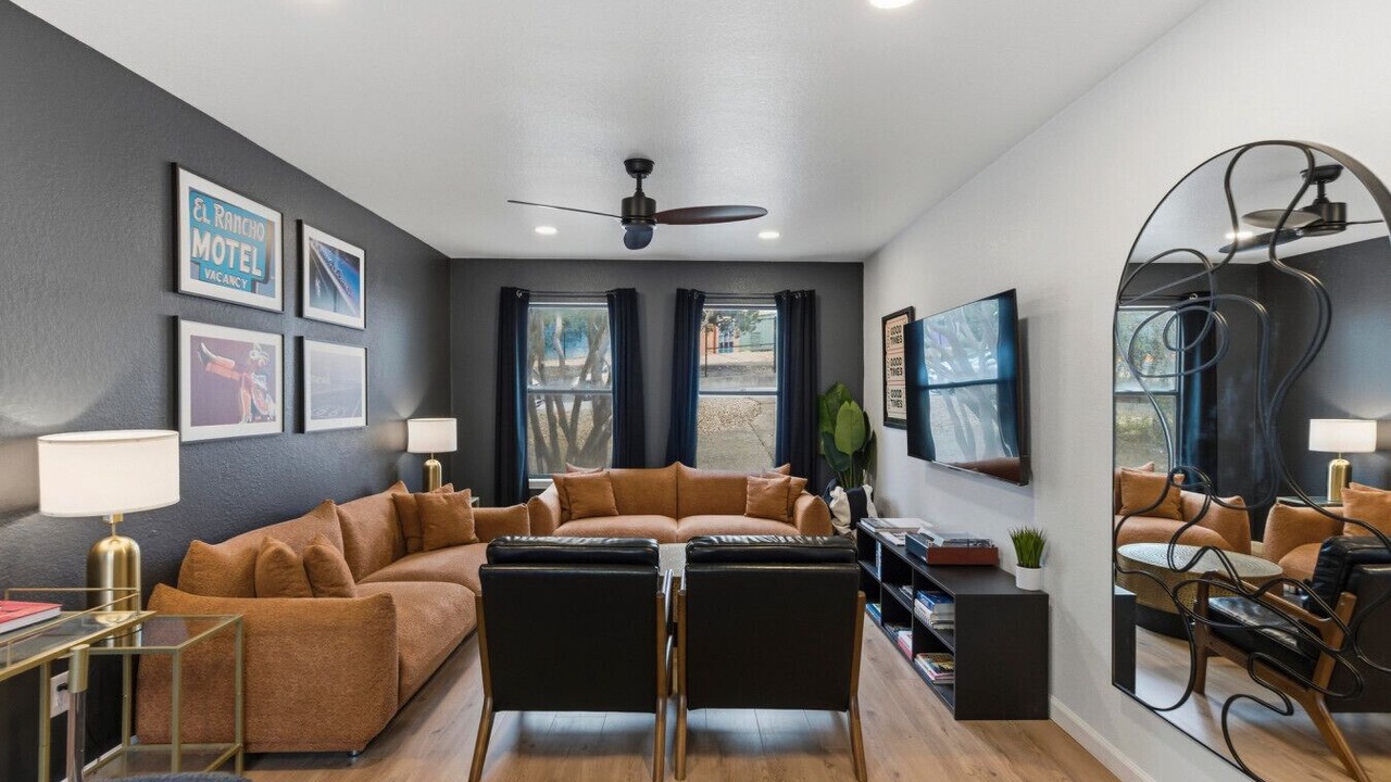 Photo of Livingroom in Barton Hills