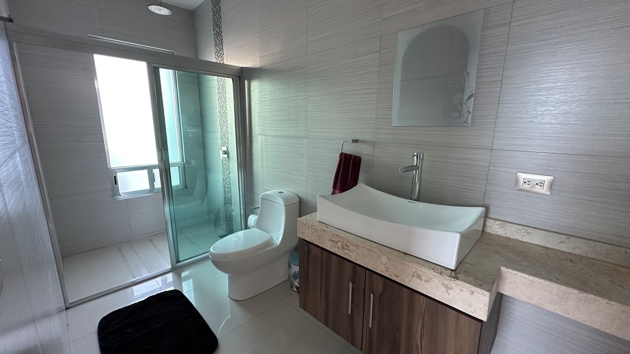 Photo of Bathroom in Queretaro Municipality