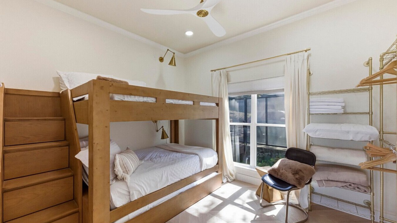 Photo of Bedroom in Barton Hills