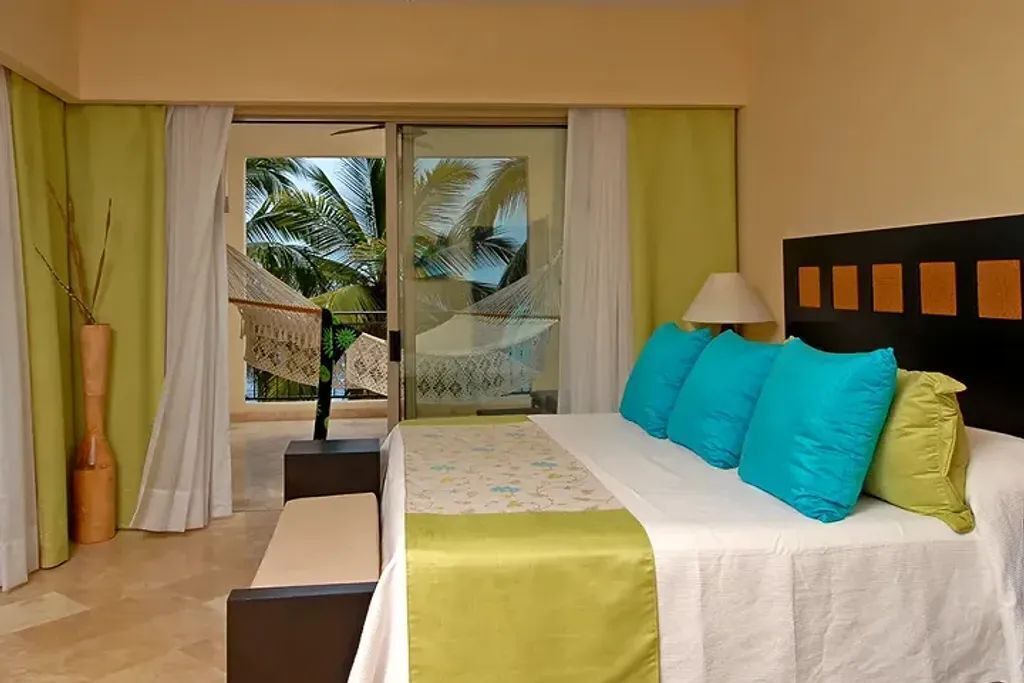 Photo of Bedroom in South Shore Hotel Area