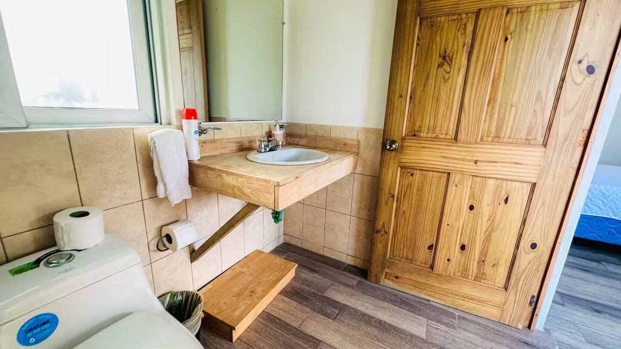 Photo of Bathroom in Puerto Quetzal