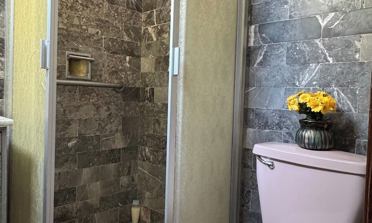 Photo of Bathroom in Los Alpes