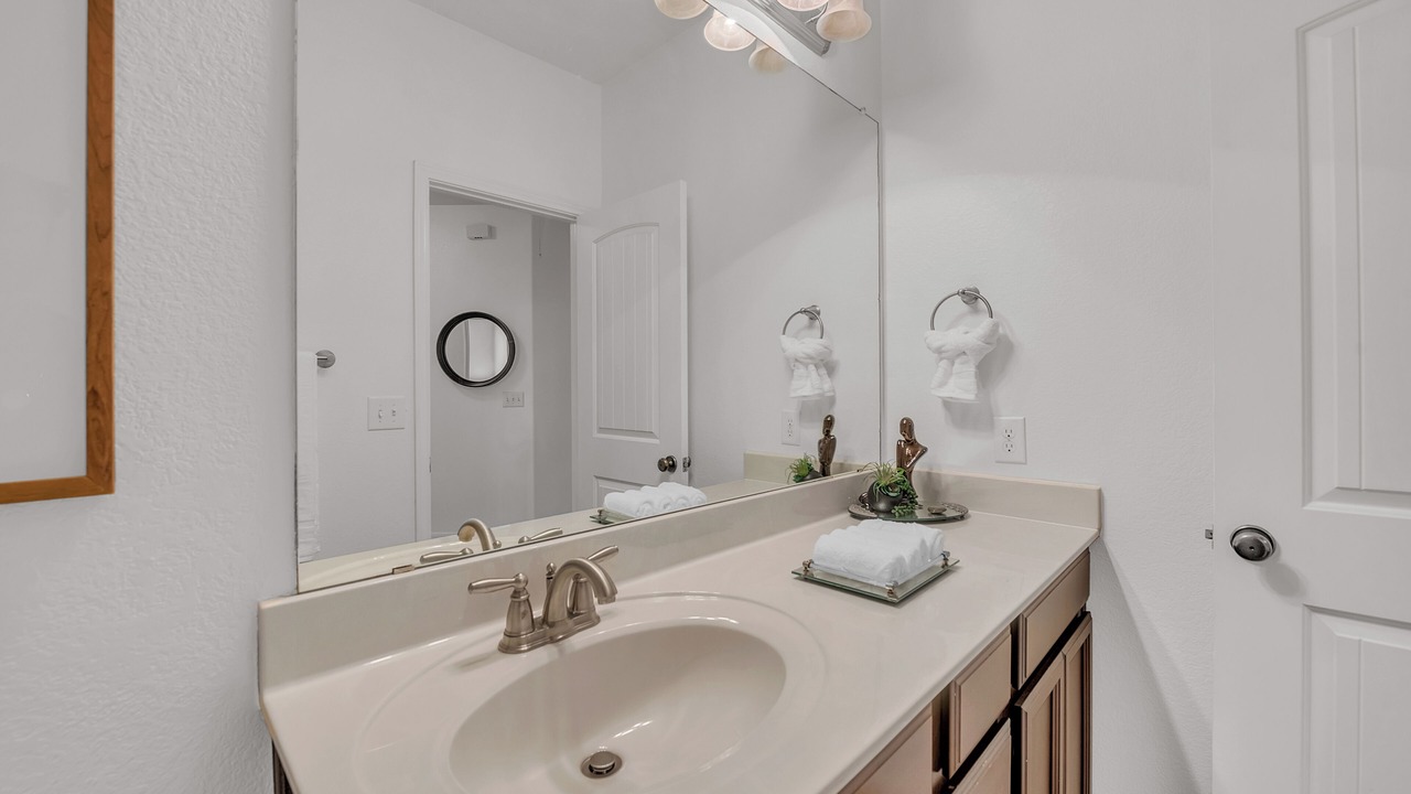 Photo of Bathroom in Cardinal Hills