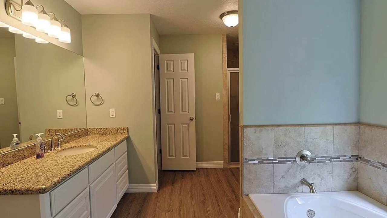 Photo of Bathroom in Brookeland
