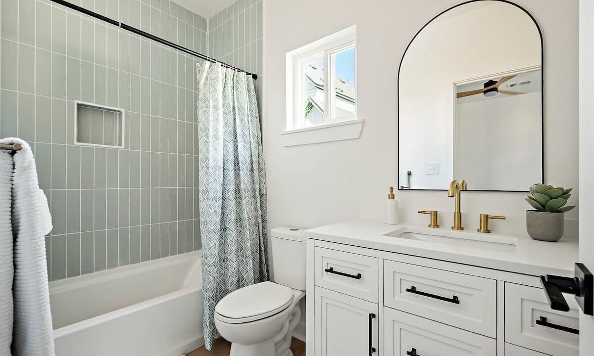 Photo of Bathroom in Chestnut