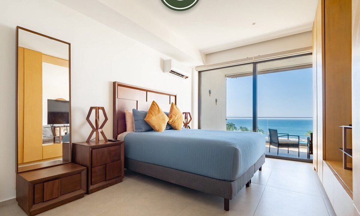 Photo of Bedroom in Flamingos