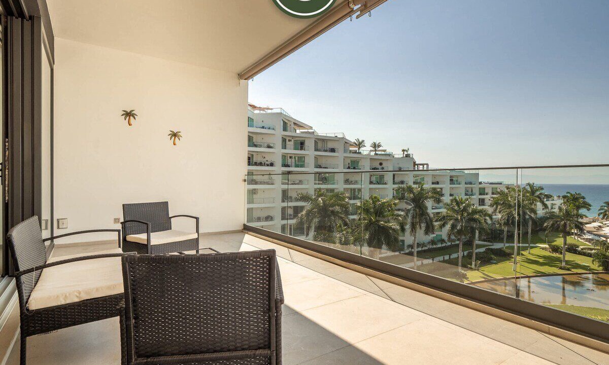 Photo of Patio Balcony in Flamingos