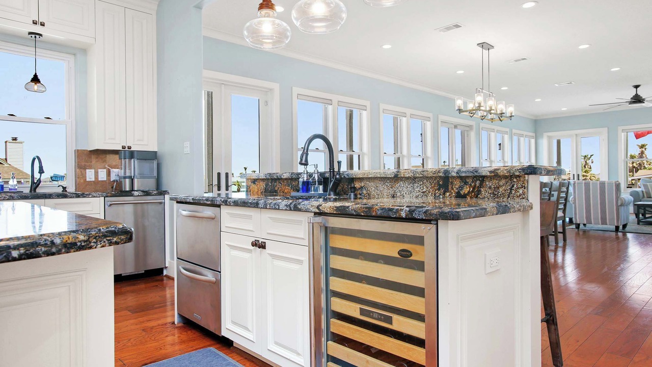 Photo of Kitchen in Jamaica Beach