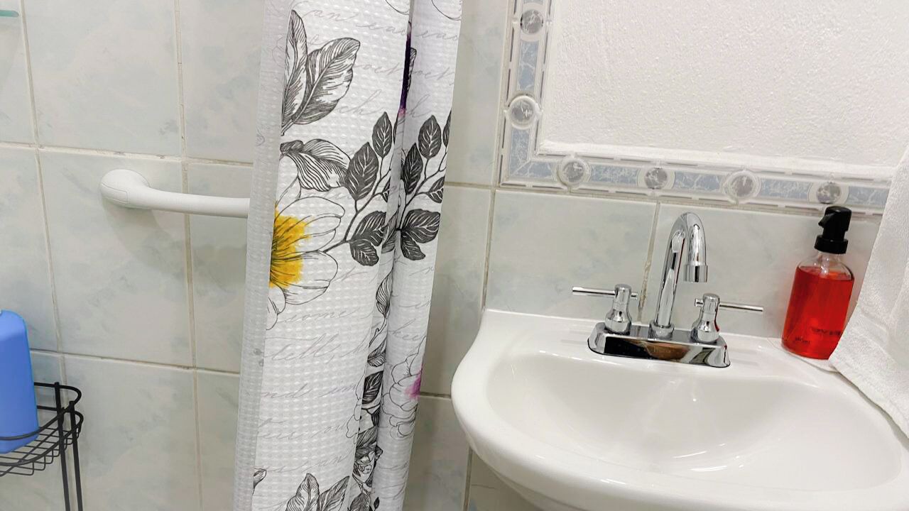 Photo of Bathroom in Zona 12