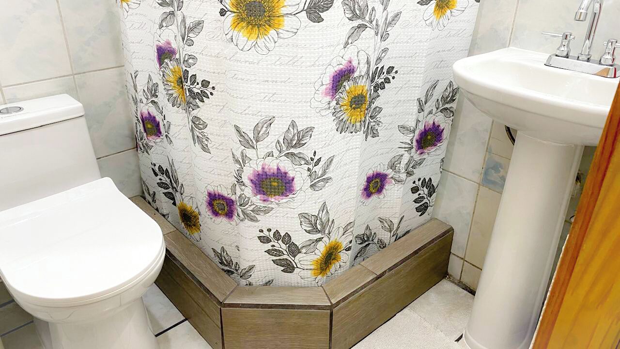 Photo of Bathroom in Zona 12