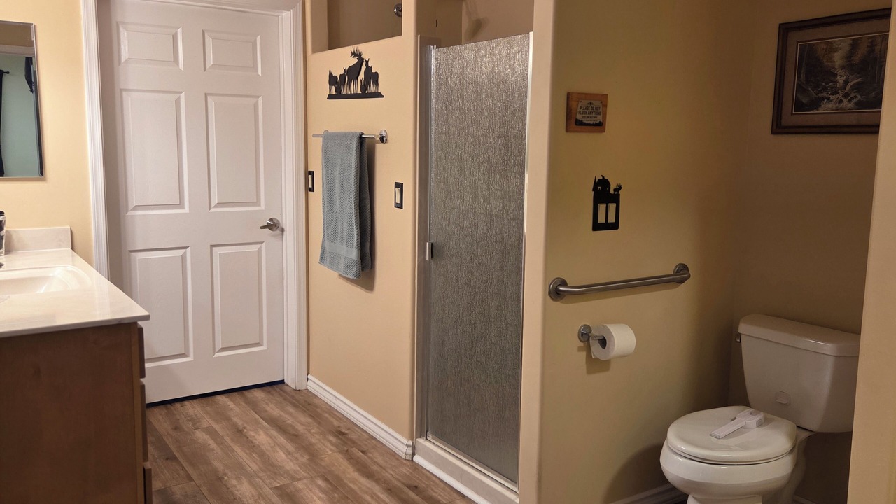 Photo of Bathroom in Williamson