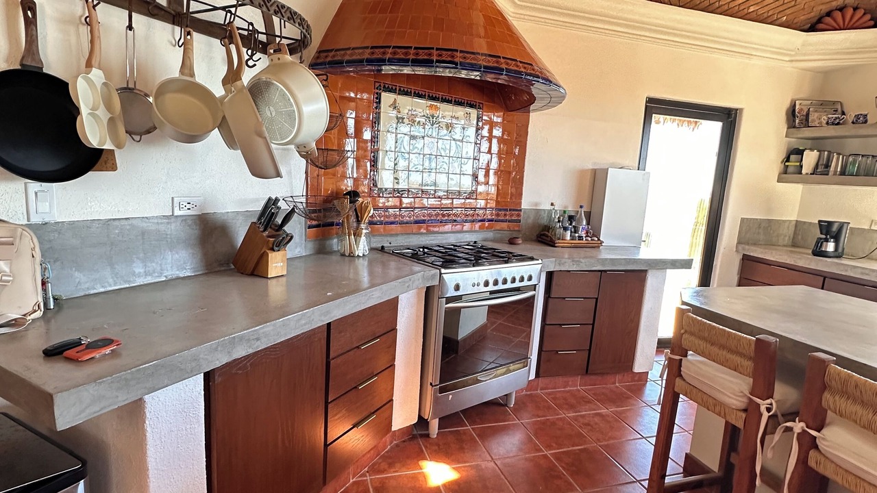Photo of Kitchen in Vinorama