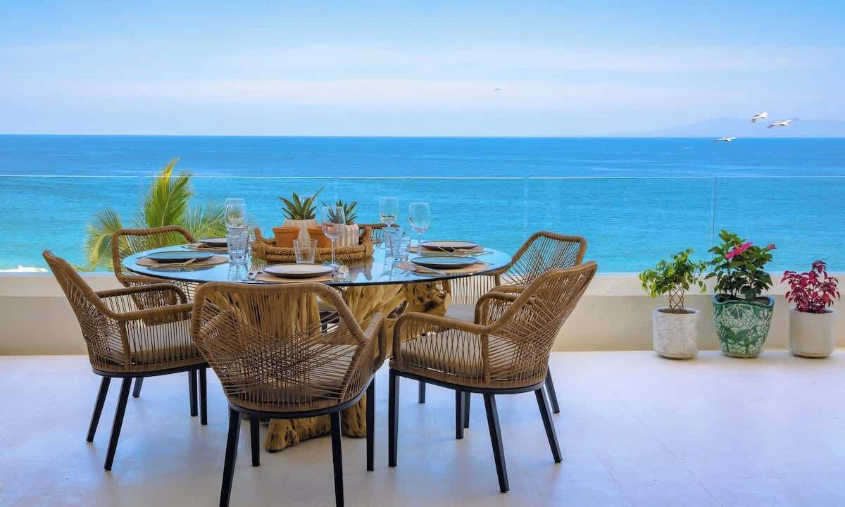 Photo of Patio Balcony in South Shore Hotel Area