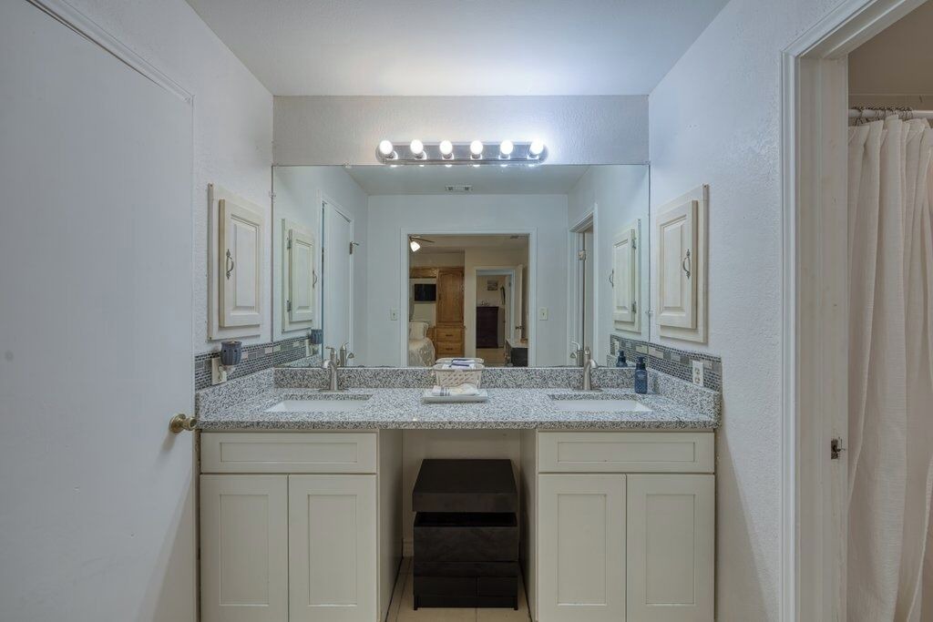 Photo of Bathroom in Pharr
