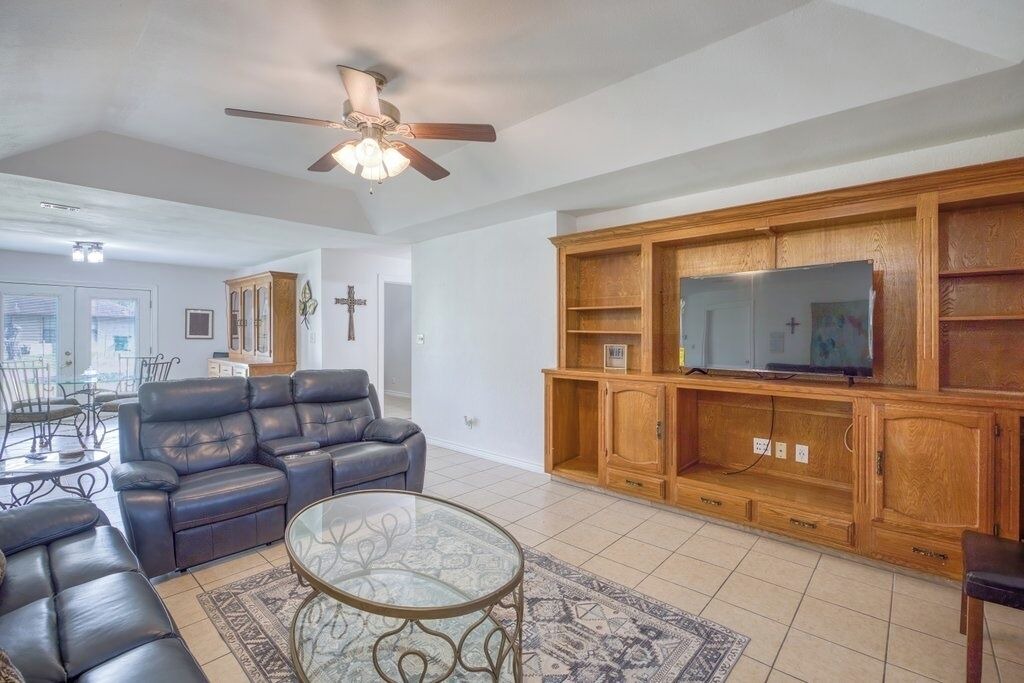 Photo of Livingroom in Pharr