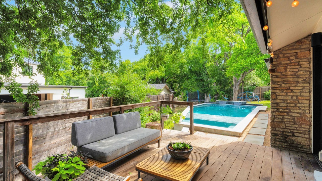 Photo of Outdoor in Barton Hills