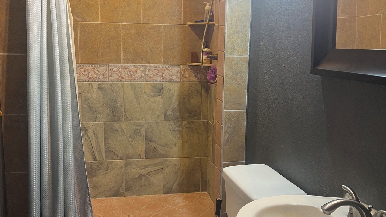 Photo of Bathroom in Central Arlington